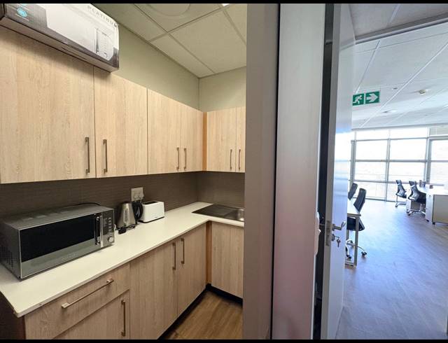183M² OFFICE FOR SALE IN BROADACRES